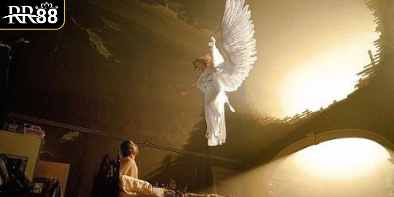 y-nghia-khi-mo-thay-nguoi-chet